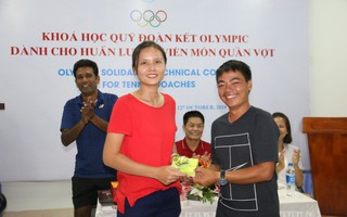 Giảng viên nước ngoài ấn tượng với HLV quần vợt Việt Nam