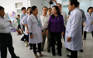 Bộ trưởng Bộ Y tế nhắc bài học "cay đắng" khi đến BV Nhi Đồng 2