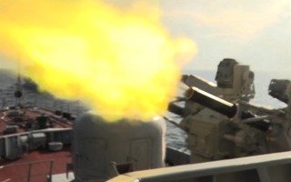 Cận cảnh dàn pháo Hải quân trút ‘bão lửa” xuống mục tiêu trên biển
