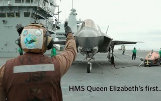 Phi công Anh thực hiện cú “hạ cánh xoay” lịch sử với F-35