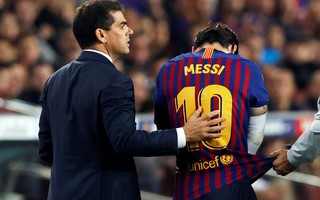 Giành ngôi đầu cho Barcelona, Messi gãy tay, lỡ siêu kinh điển