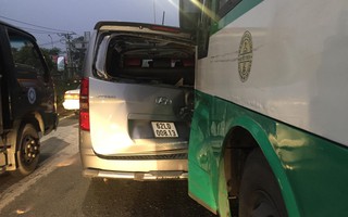 TP HCM: Xe buýt mất thắng gây tai nạn liên hoàn ở Hóc Môn