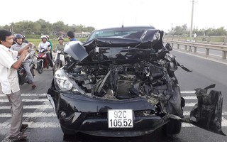 Tai nạn kinh hoàng giữa 2 xe tải, ô tô Mazda BT50 và 2 xe máy