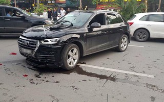 Xe sang Audi Q5 lùi tốc độ cao tông hàng loạt phương tiện