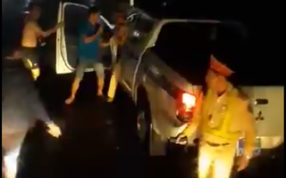 CSGT Bình Định lên tiếng về clip đánh nhau với tài xế
