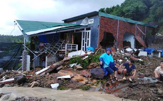 Đã có đến 14 người chết do sạt lở núi, sập nhà ở Nha Trang