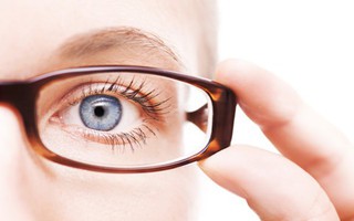 Cách cải thiện thị lực mà không cần đeo kính