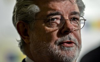 Nhờ Star Wars, George Lucas thành người nổi tiếng giàu nhất nước Mỹ