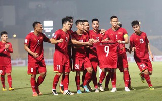 NHỮNG CHIẾN BINH LÀM NÊN VINH QUANG AFF CUP: Đoàn kết như một gia đình