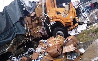 Xe tải đối đầu xe container gây tai nạn liên hoàn, 2 người tử vong