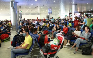 Khách qua sân bay Tân Sơn Nhất đạt “kỷ lục” trong dịp Tết Mậu Tuất 2018