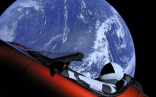 "Xe điện không gian" của Elon Musk có thể đâm vào trái đất