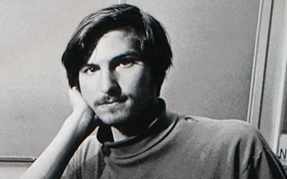 CV xin việc đầy lỗi chính tả của Steve Jobs có giá 50.000 USD