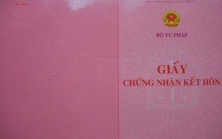 Phó Chủ tịch UBMTTQ huyện cưới người này, đăng ký kết hôn với người khác