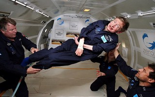 Ông hoàng vật lý vũ trụ Stephen Hawking qua đời