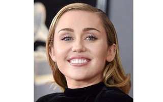 Miley Cyrus bị kiện đạo lời bài hát