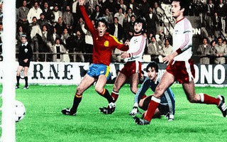 Tây Ban Nha bị tố đầu độc đối thủ ở vòng loại Euro 1984