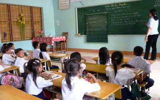 Giáo viên hợp đồng, phập phồng chỗ dạy: Bài học từ Khánh Hòa