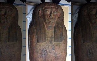 Mở quan tài rỗng trong bảo tàng, phát hiện xác ướp 2.600 tuổi