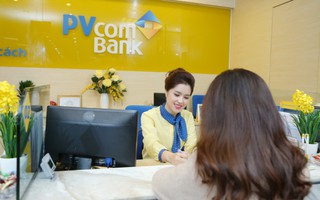 PvcomBank tặng quà khách hàng nhân 8-3