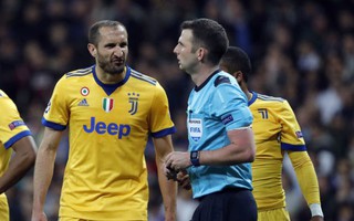 Chiellini tố "Real bỏ tiền mua trọng tài"