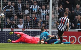 Newcastle lần đầu đánh bại Arsenal sau 8 năm