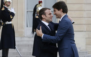 Ngưỡng mộ "mối tình" giữa 2 nhà lãnh đạo Pháp - Canada
