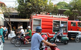 Cháy nhà, quán trà sữa tan hoang