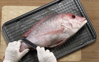 Lấy củ cải chà khắp mình cá, hiệu quả hơn cả mong đợi