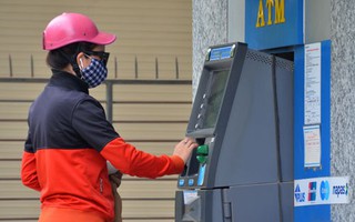 Tránh bị đánh cắp thông tin thẻ ATM