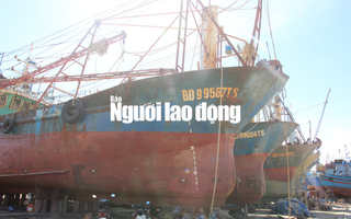 Tàu cá vỏ thép hỏng: Ngư dân chấp nhận thua thiệt