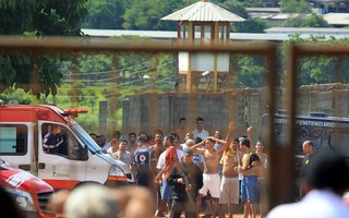 Nội chiến kinh hoàng nhà tù Brazil, 9 người mất mạng