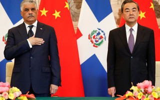 Trung Quốc bị tố chi hơn 3 tỉ USD để Dominica "nghỉ chơi" với Đài Loan