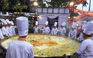 Xác lập kỷ lục Bánh Xèo lớn nhất Việt Nam, phục vụ cho 200 khách