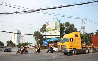 Cảng biển bị "bao vây"