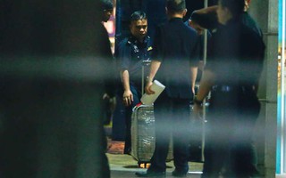 Vụ ông Najib: Cảnh sát Malaysia mỏi tay đếm tiền tịch thu được
