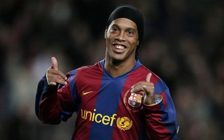 Cưới một lúc 2 vợ, Ronaldinho khiến fan há hốc mồm