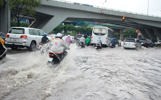 Vì sao đường Nguyễn Hữu Cảnh mưa là ngập?