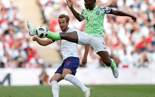 Anh thắng khó Nigeria, Đức bất ngờ thua Áo