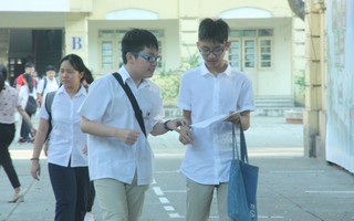 Tuyển sinh lớp 10 tại Hà Nội: Đề thi thiếu đột phá, "lọt" đề sớm