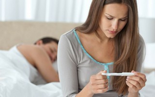 Khó có con vì 7 năm dùng thuốc tránh thai?