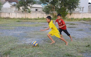 World Cup trên áo lấm bụi