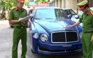 Công an xã giúp Việt kiều Mỹ buôn lậu "siêu xe"