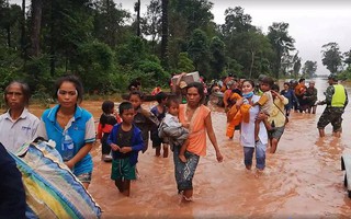 Vỡ đập thủy điện ở Lào: Trực thăng và thuyền chạy đua cứu nạn