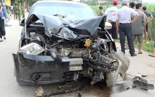 Ô tô và xe máy tông trực diện, 2 vợ chồng tử vong