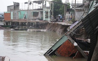 Vỡ đập ở Lào, lo cho ĐBSCL