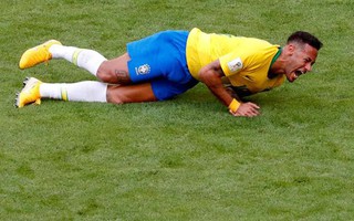 Neymar thừa nhận “phản ứng thái quá” khi bị phạm lỗi