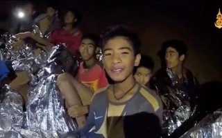 Đội bóng nhí Thái Lan: Sống sót thần kỳ nơi "địa ngục"