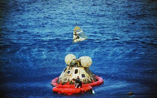 Sống sót thần kỳ nơi "địa ngục" (*): Apollo 13 - cuộc giải cứu ngoài không gian