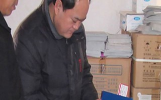 Trung Quốc: Quan chức chịu trách nhiệm vụ vắc-xin giả "tự tử"